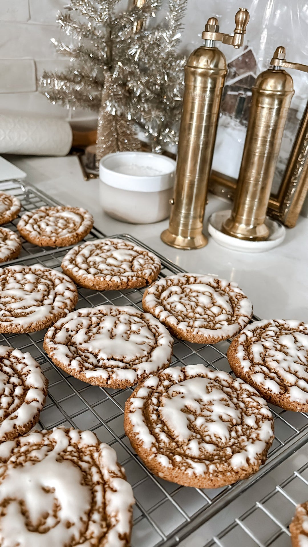 Brown Butter Iced Oatmeal Cookies: A Cozy Classic - Clementine Home Floral Gift