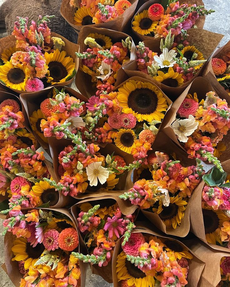 Curated Garden Bundle - Clementine Home Floral Gift