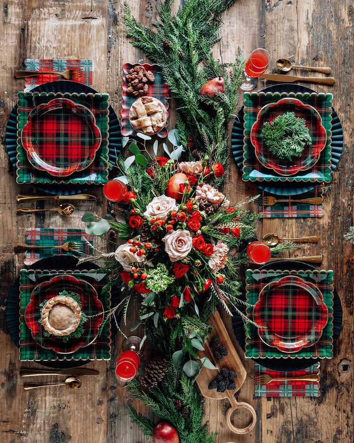 Red Christmas Plaid Round Scalloped Plate - Clementine Home Floral Gift
