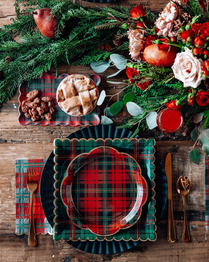Red Christmas Plaid Round Scalloped Plate - Clementine Home Floral Gift