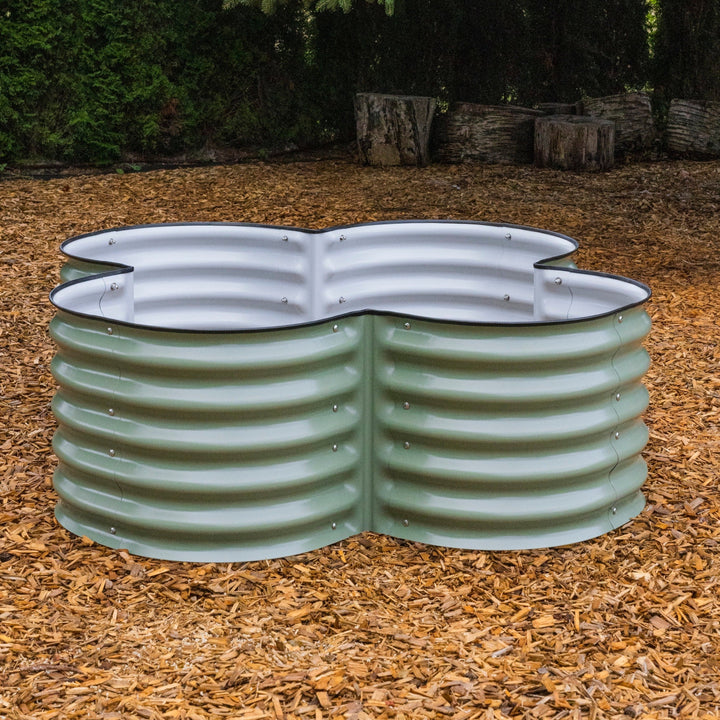 17” Tall Four Leaf Clover Garden Bed
