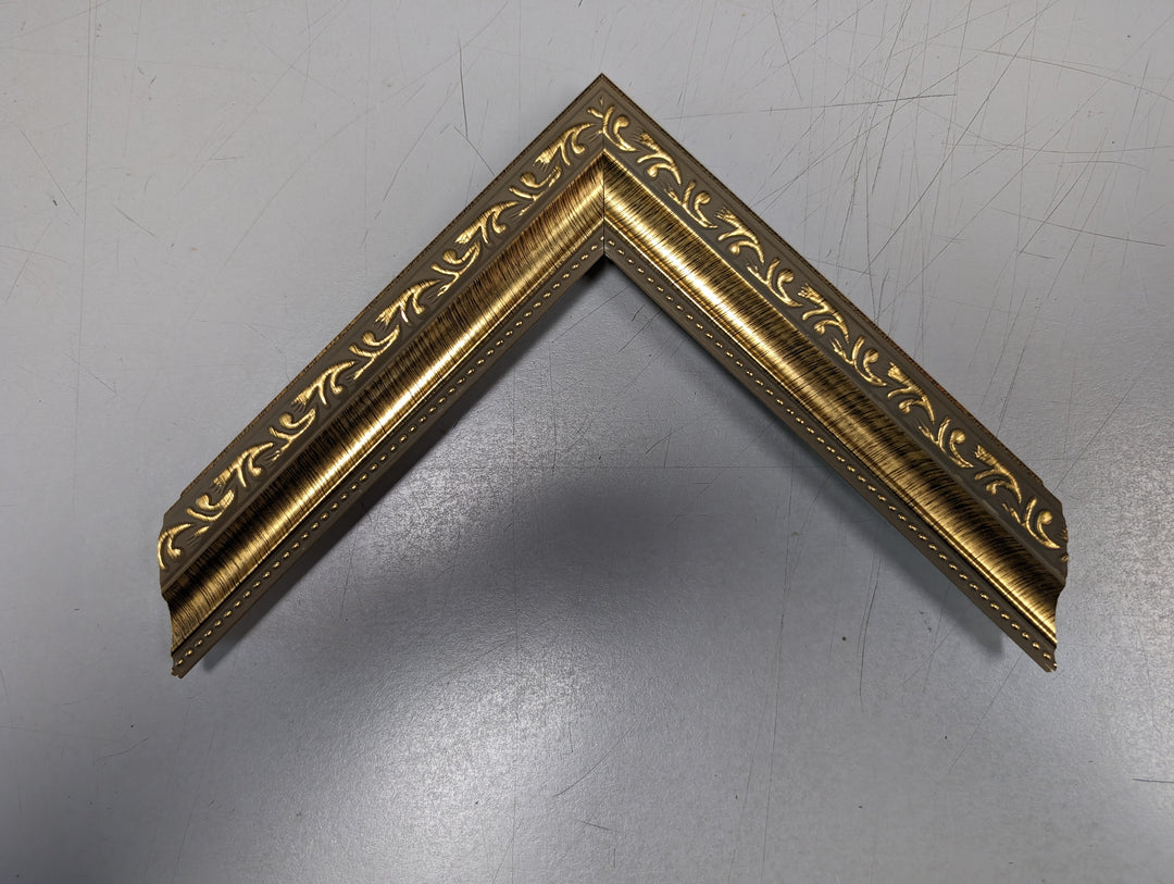 1-1/4" Gold Ornate Poly Picture Frame