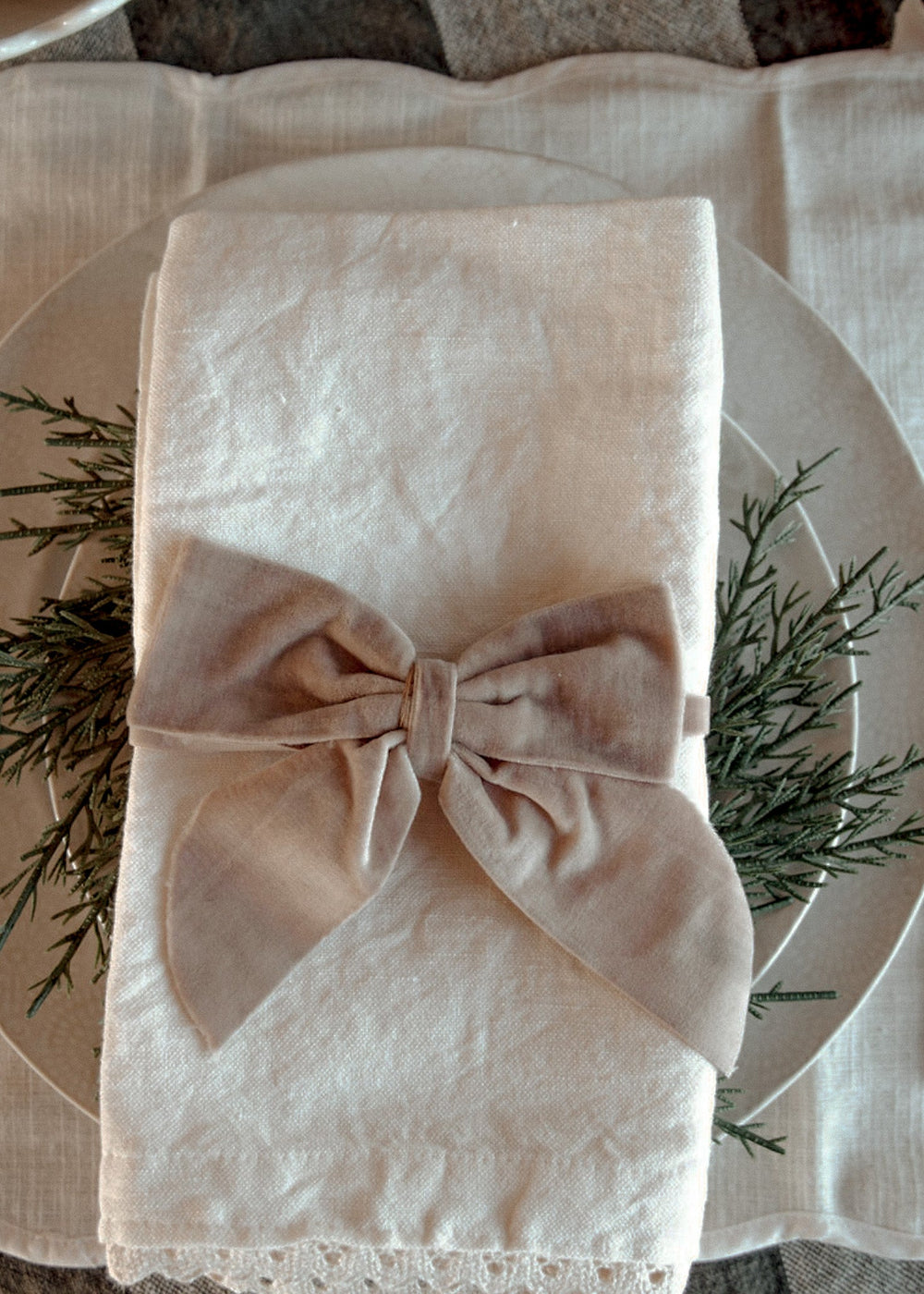 Blush Pink Bow Velvet Napkin Ties, Set of 4 - Clementine Home Floral Gift
