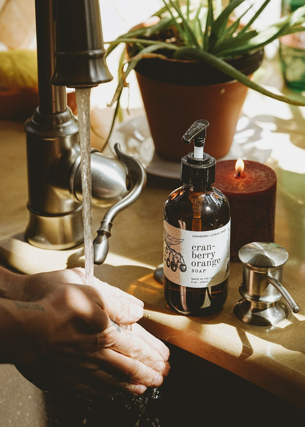 Cranberry Orange Liquid Hand Soap (Day 7 - Box 18 : Advent 2925) - Clementine Home Floral Gift