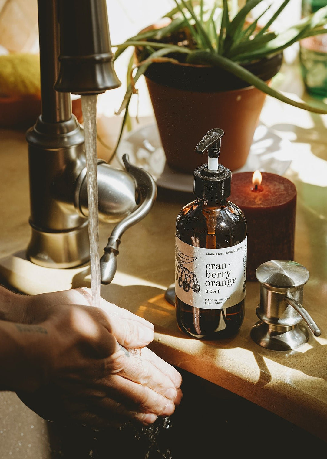 Cranberry Orange Liquid Hand Soap (Day 7 - Box 18 : Advent 2925) - Clementine Home Floral Gift