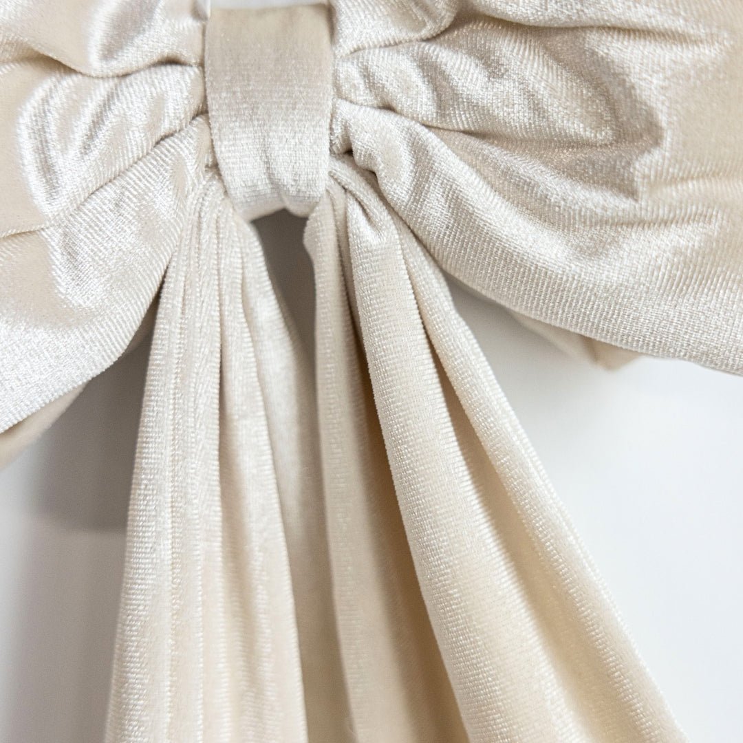 Cream Velvet Bow Christmas Garland - Clementine Home Floral Gift