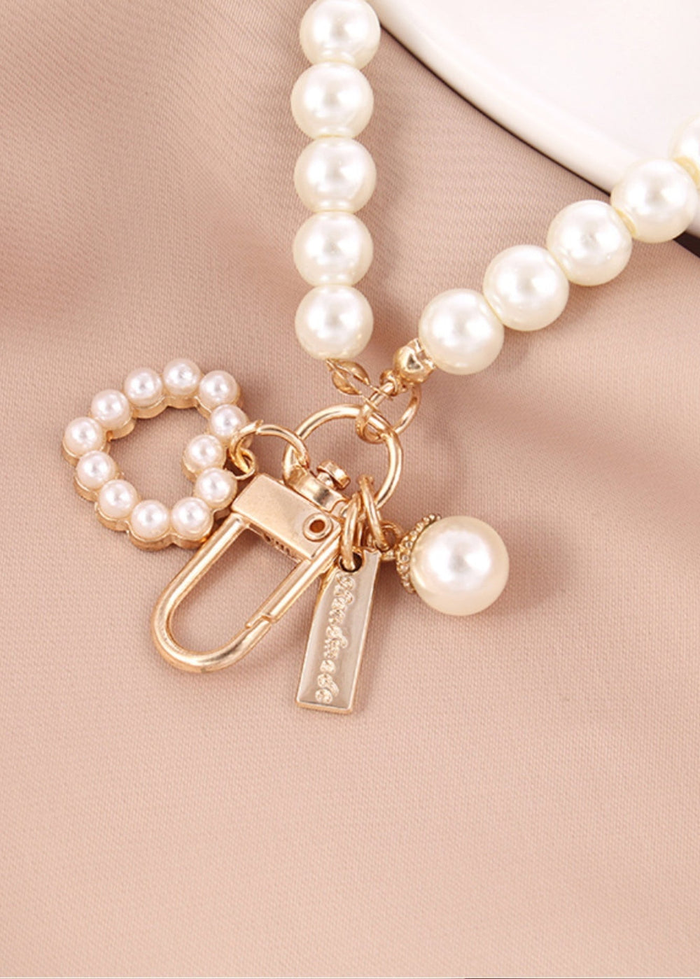 Faux Pearl Keychain Accessory (Box 9 - Day 15 : Advent 2025) - Clementine Home Floral Gift