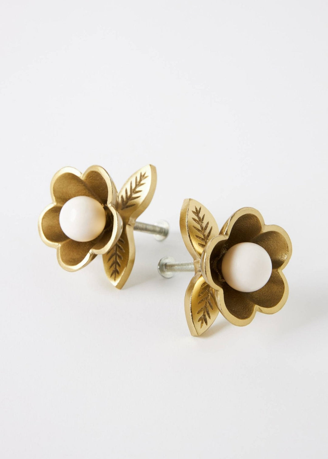 Flower Knob, Set of 2 - Clementine Home Floral Gift