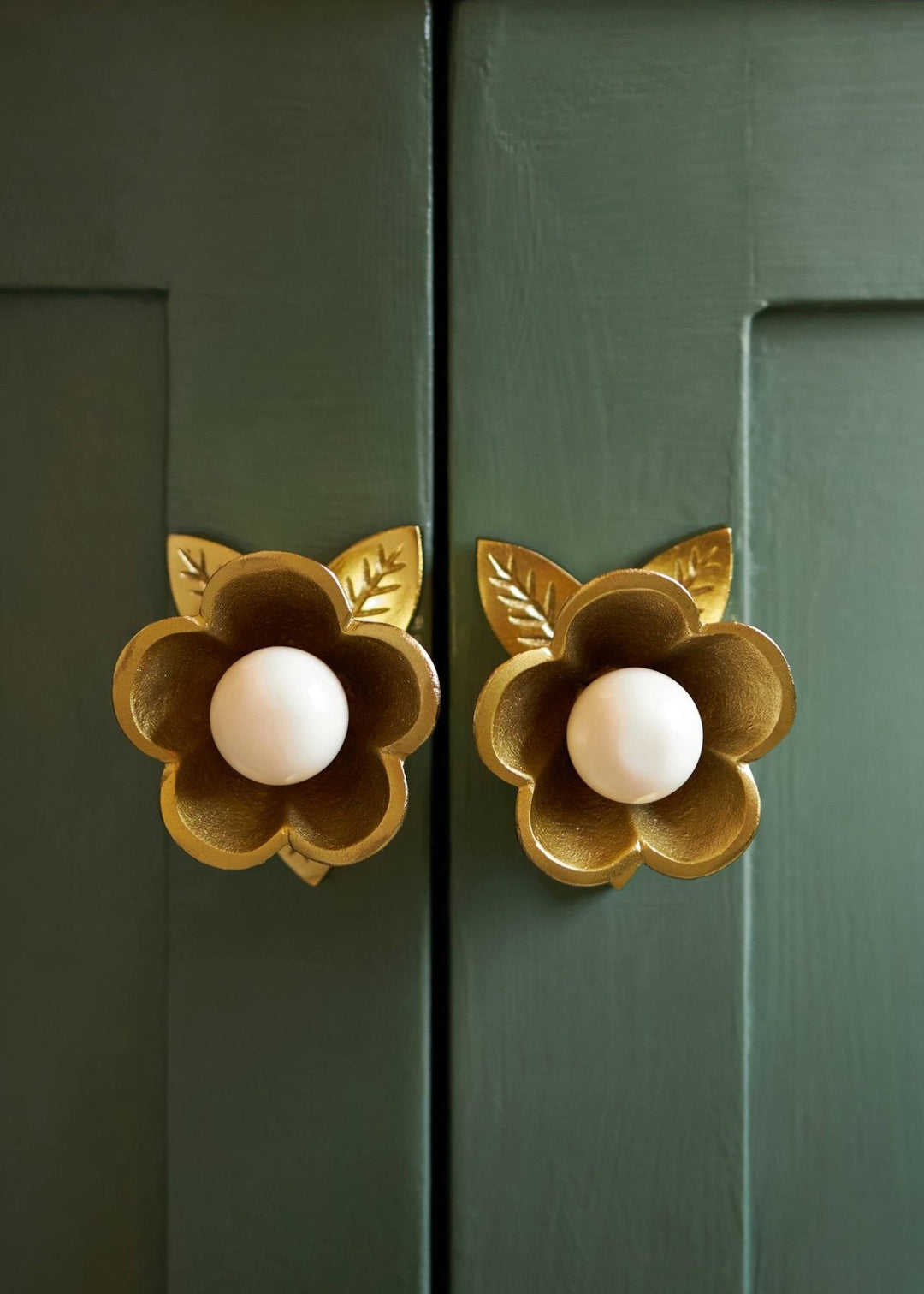 Flower Knob, Set of 2 - Clementine Home Floral Gift