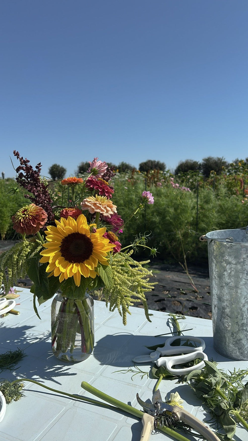 Monday Mason Jar Bouquet : Monday, September 1st - Clementine Home Floral Gift
