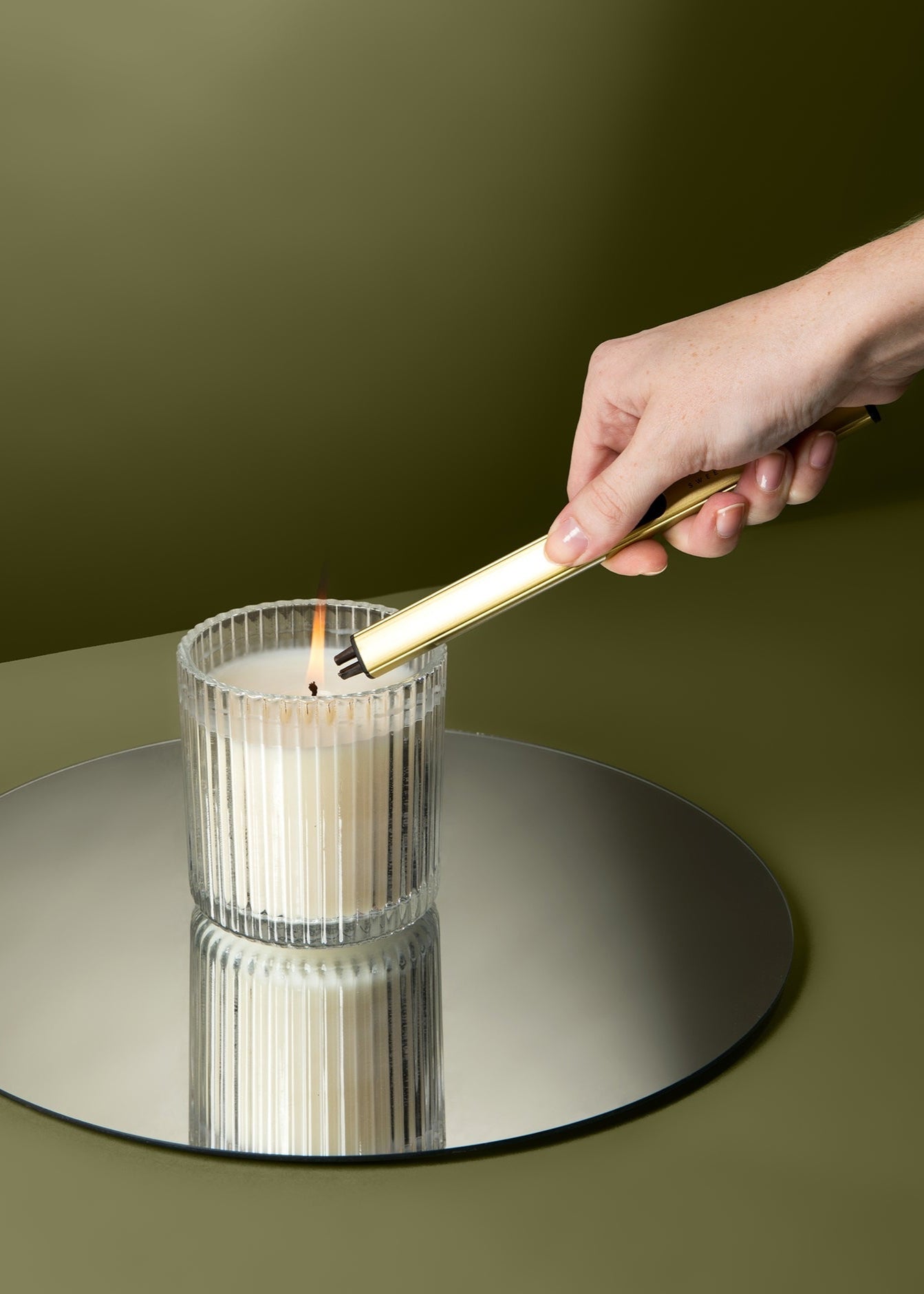 Rechargeable Electric Lighter - Gold - Clementine Home Floral Gift