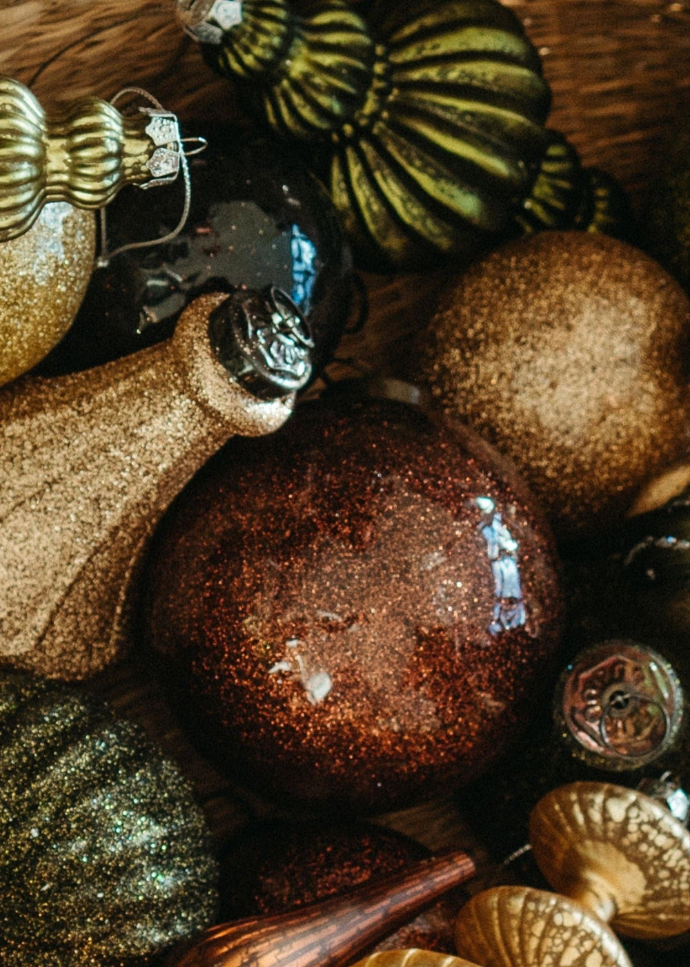 Shimmer Ornament - Champagne - Clementine Home Floral Gift