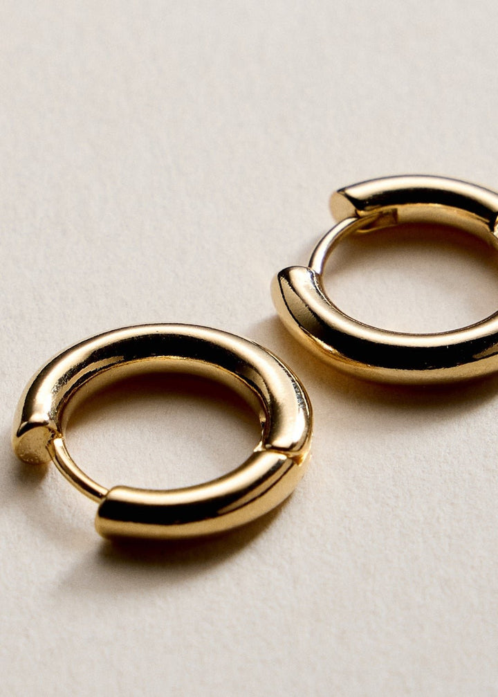 Simone Huggie Hoop Earrings - Clementine Home Floral Gift