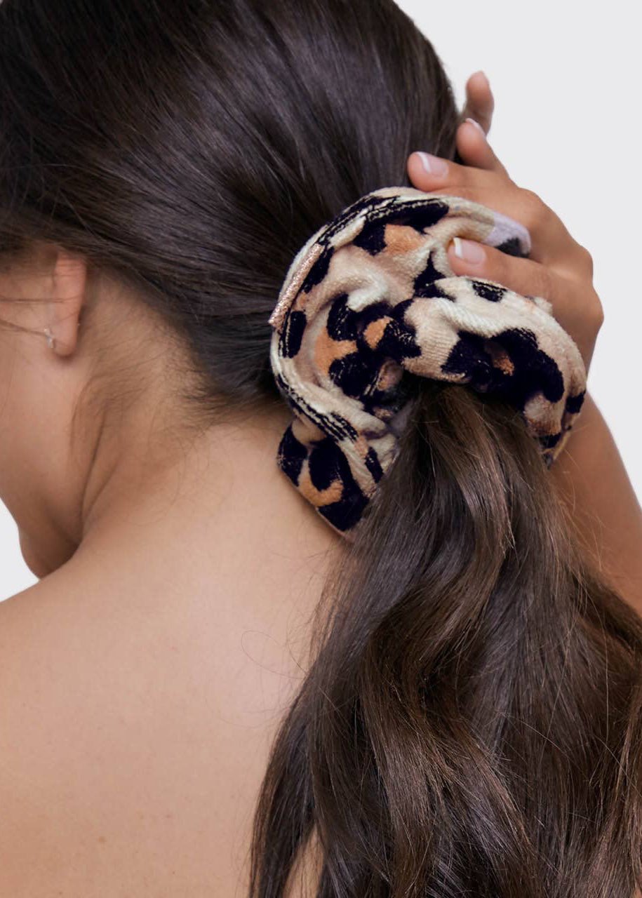 Towel Scrunchie, Set of 2 - Leopard - Clementine Home Floral Gift