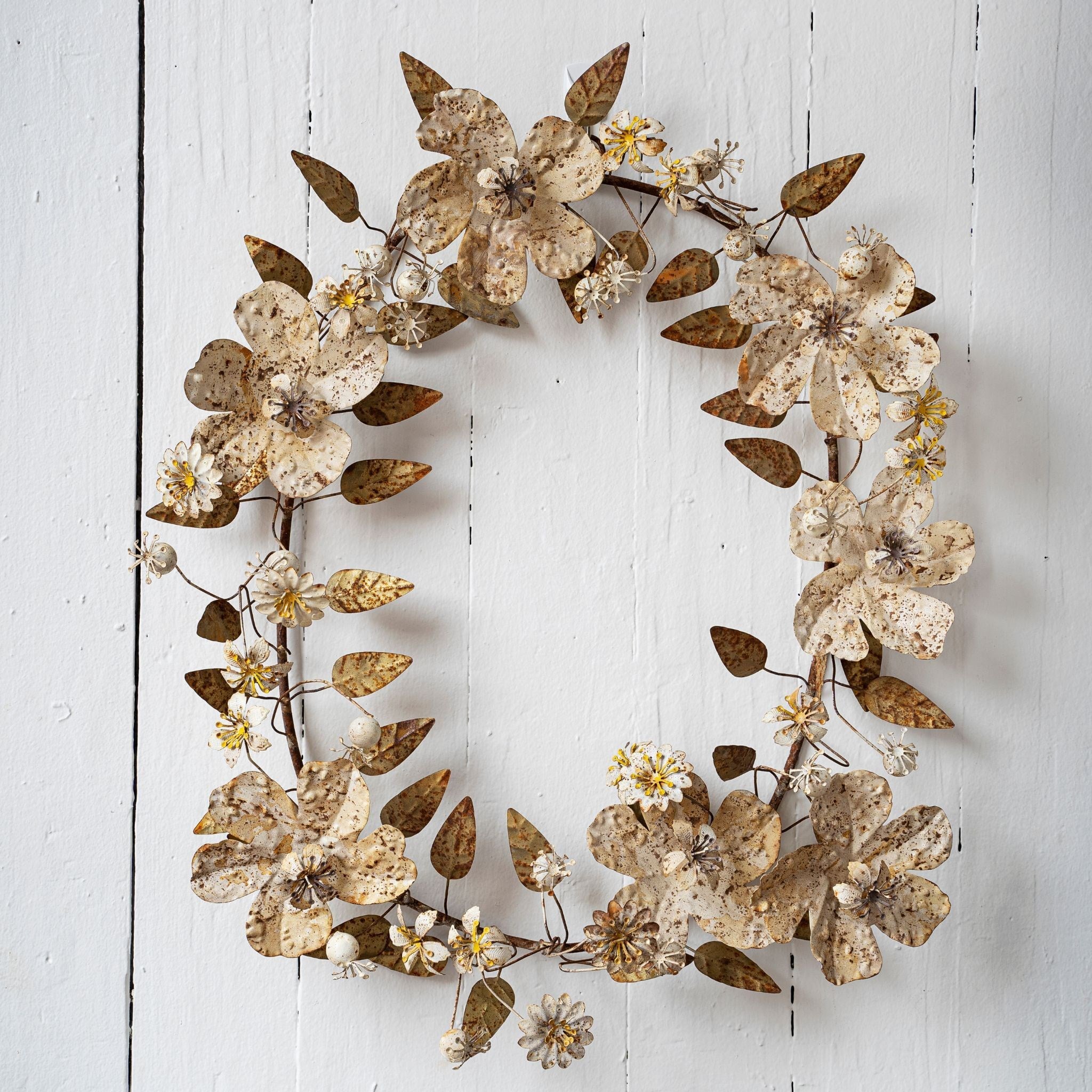 Bloom Oval Wreath