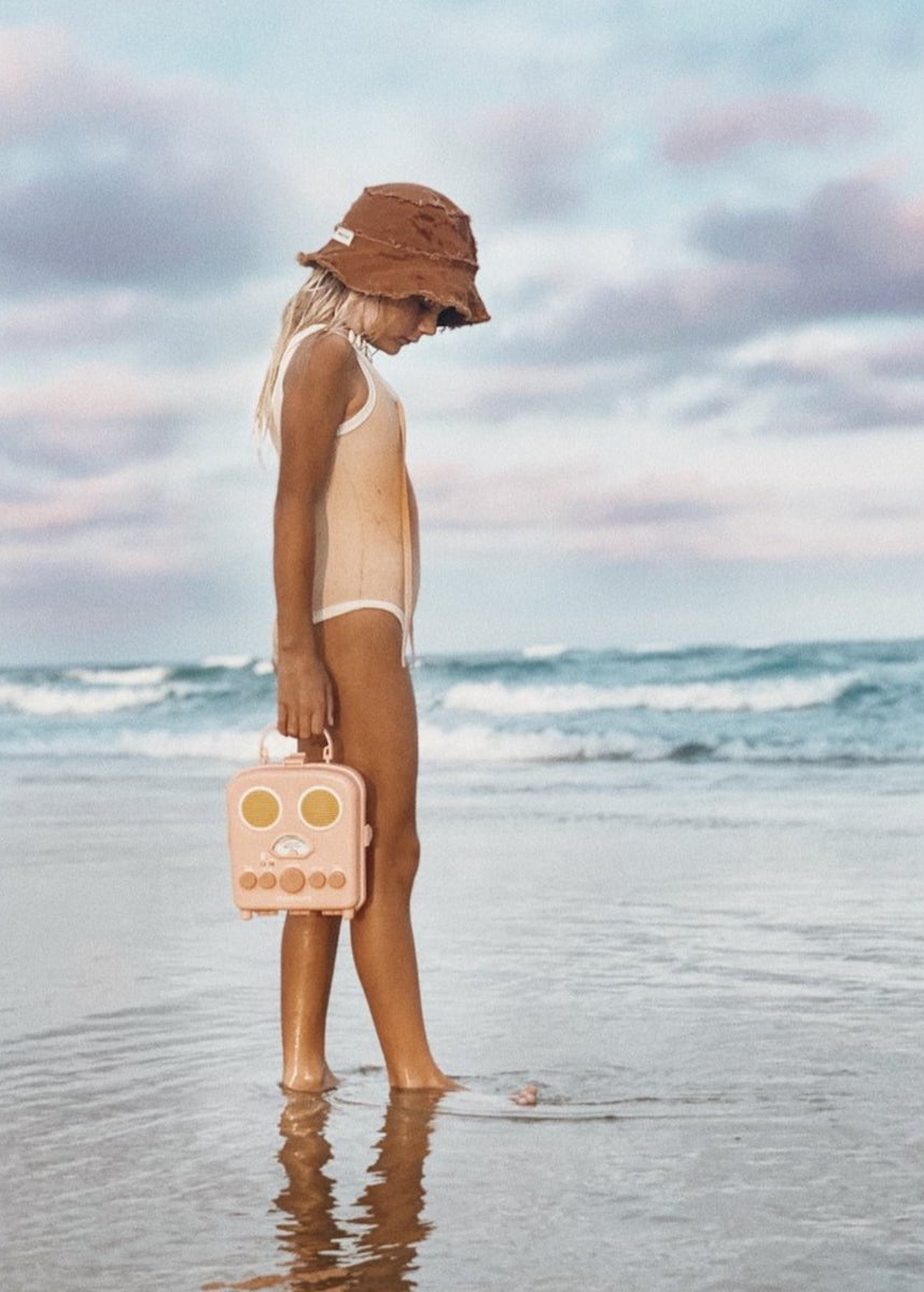 Beach Sounds - Peachy Pink - Clementine Home Floral Gift